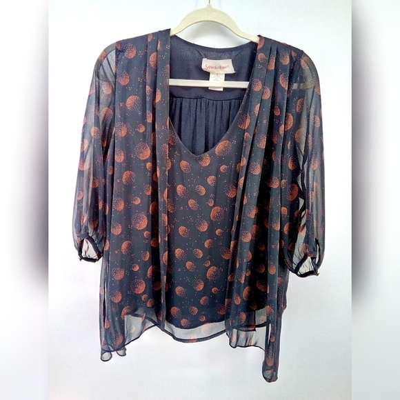 ⭐3/$30 Stitch and Knot Sheer Crescent Moon Top Small - Picture 5 of 8